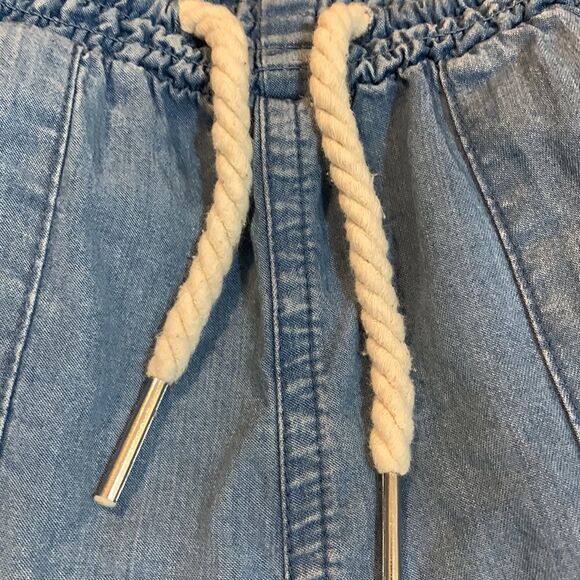 Love Tree Size Small elastic waist with drawstring & pocketed short shorts - Picture 8 of 8